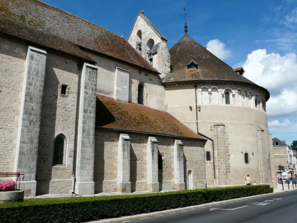 Les Chambres De La Basilique Neuvy-Saint-Sépulchre 外观 照片