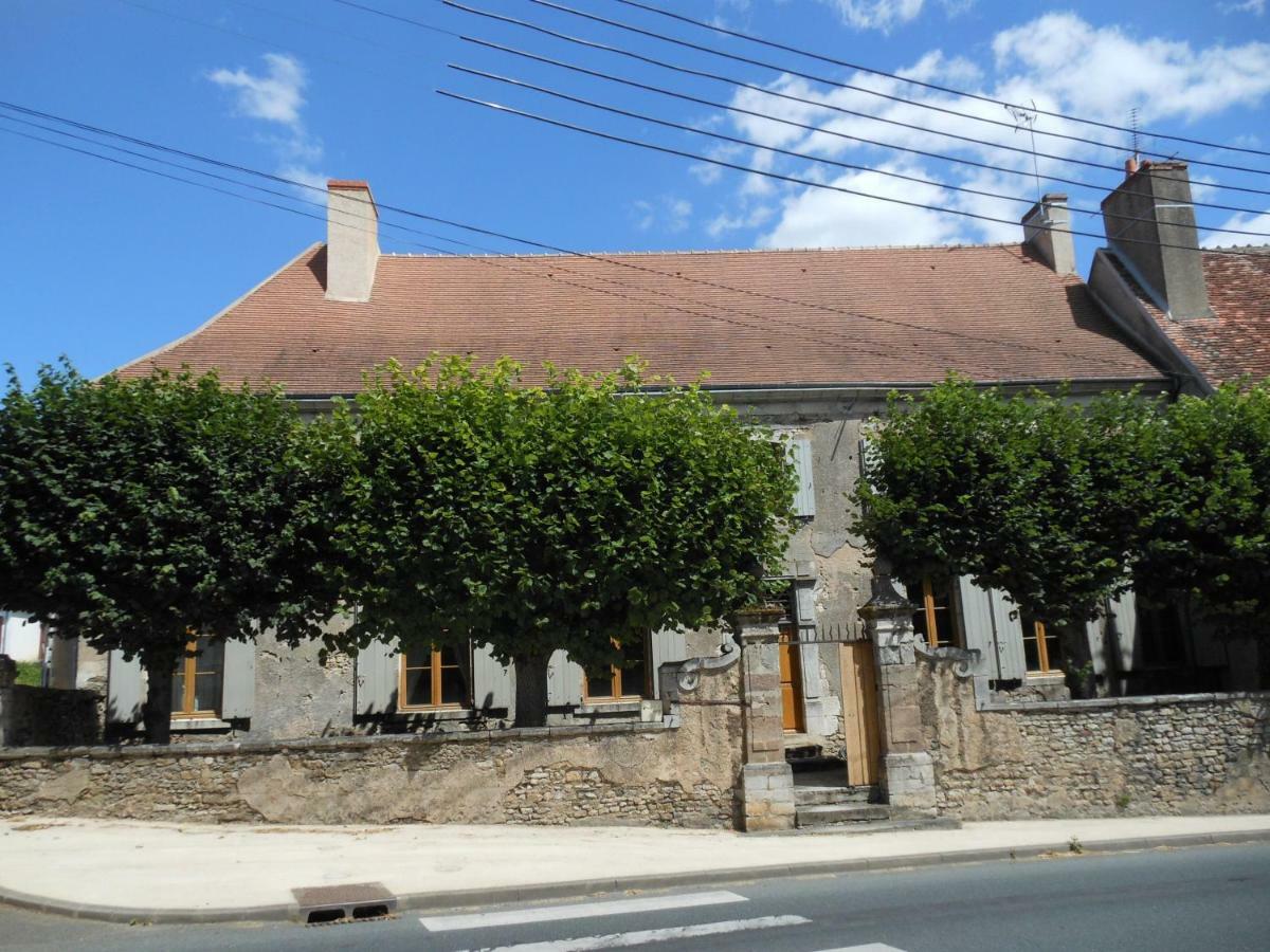 Les Chambres De La Basilique Neuvy-Saint-Sépulchre 外观 照片