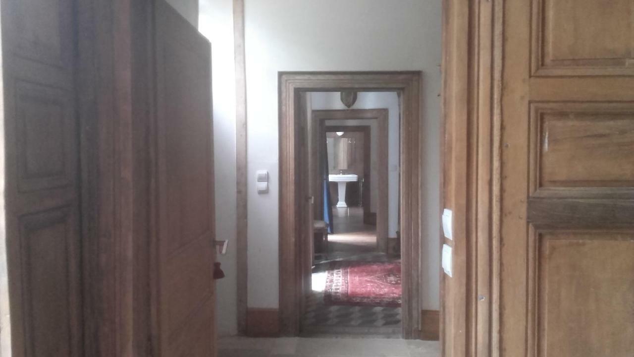 Les Chambres De La Basilique Neuvy-Saint-Sépulchre 外观 照片
